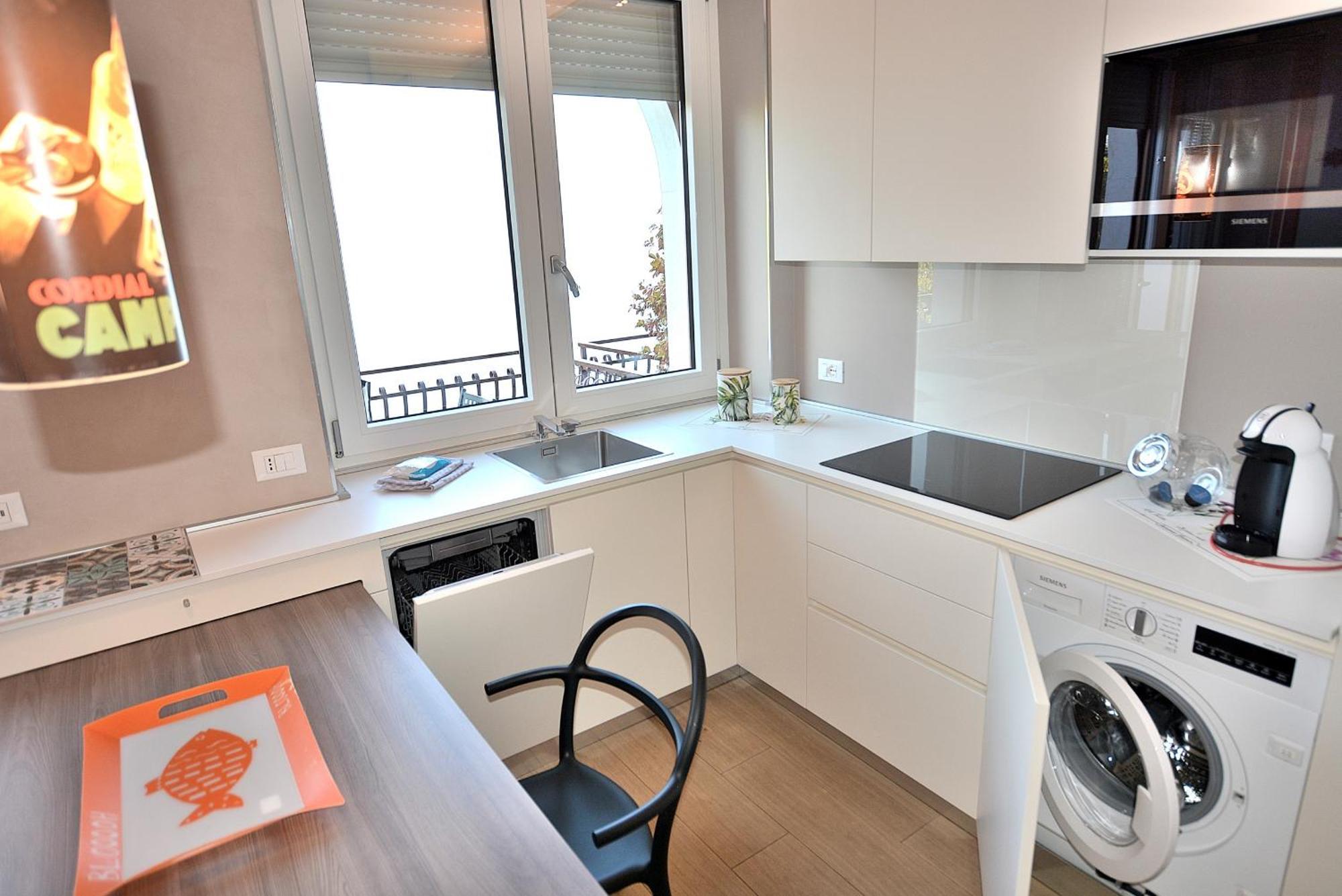 Leonardo Walsh Apartment With Lake View Torri Del Benaco Extérieur photo