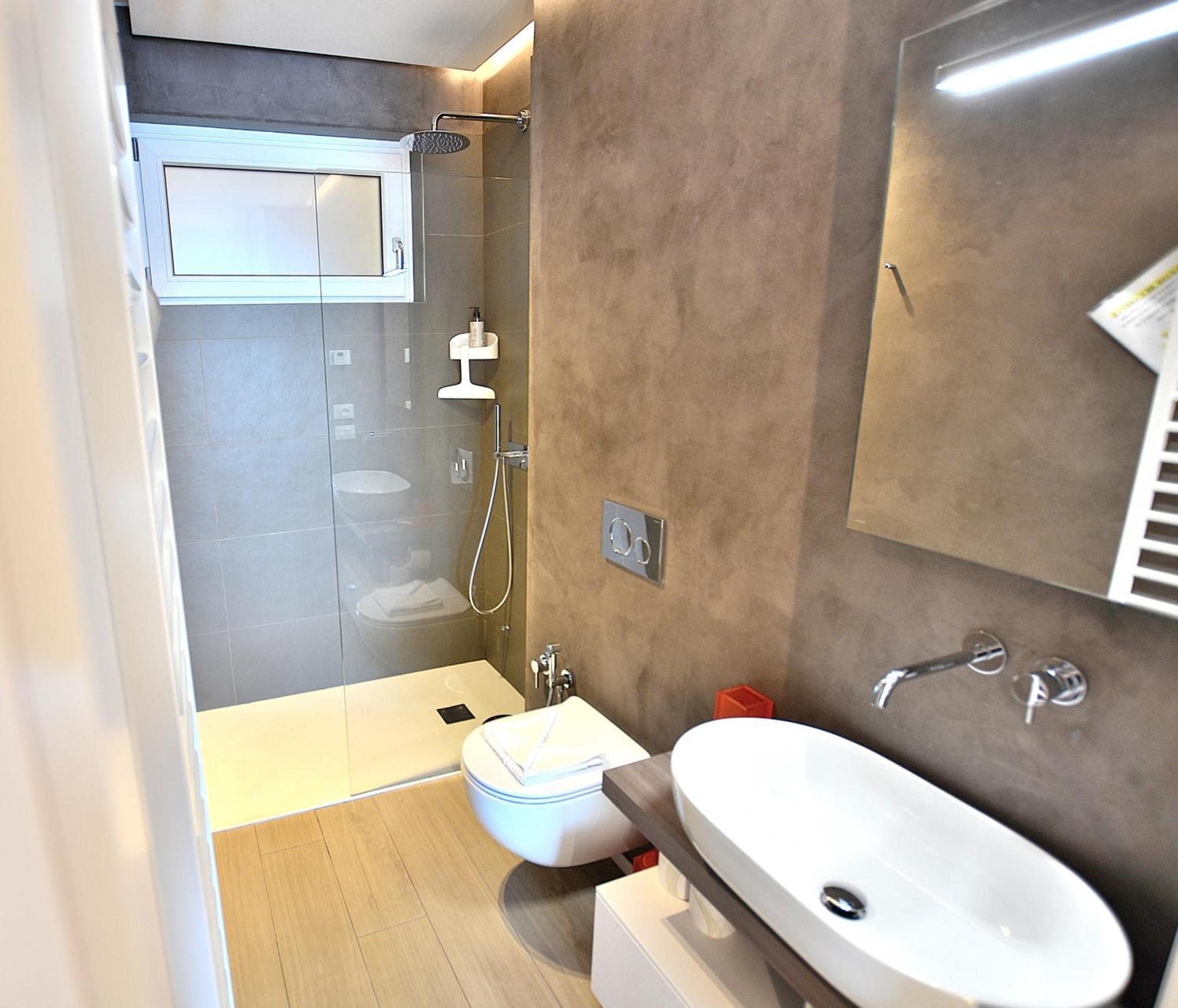 Leonardo Walsh Apartment With Lake View Torri Del Benaco Extérieur photo